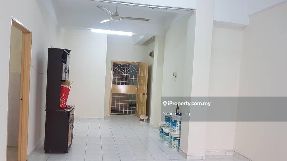 Sri Manja Square Petaling Jaya Intermediate Apartment 3 bilik tidur