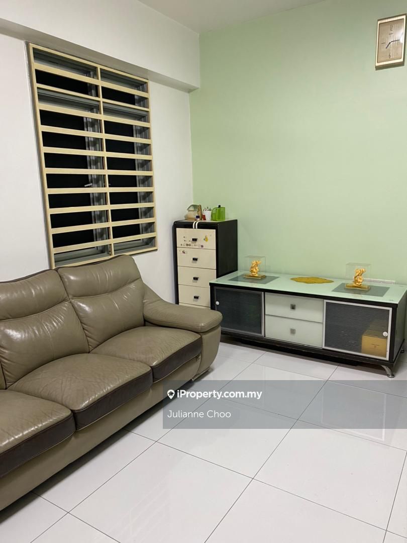 Corner unit, Renovated and Partially Furnished Sri Aman, Relau