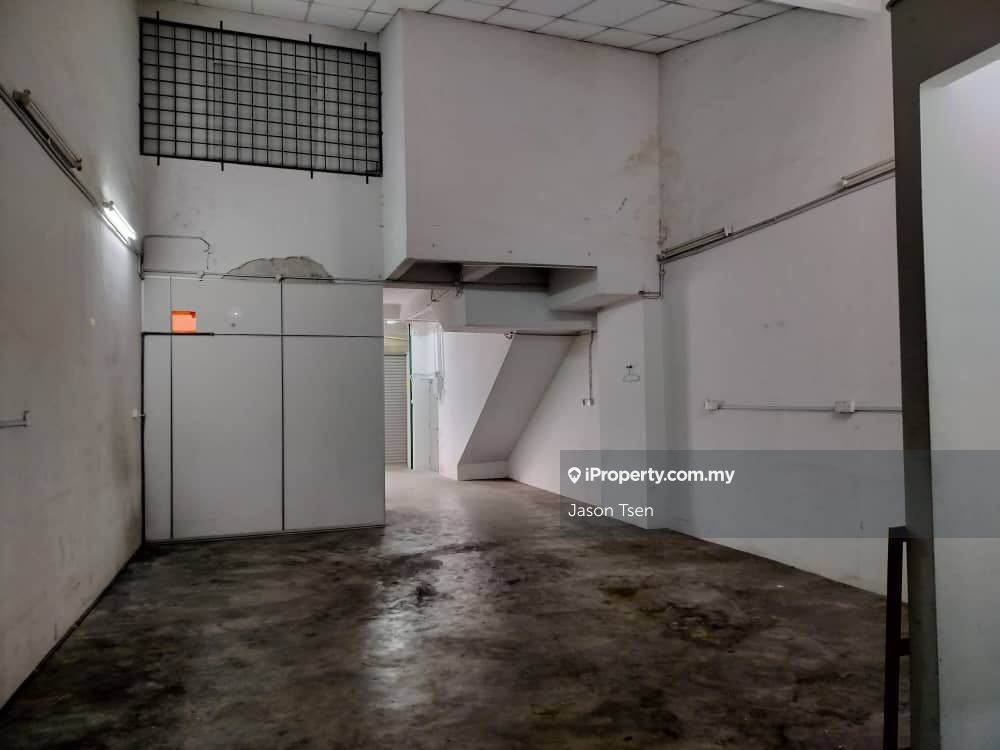 (Ground floor), Bandar puteri 5, Bandar Puteri Puchong for rent RM3500 iProperty Malaysia