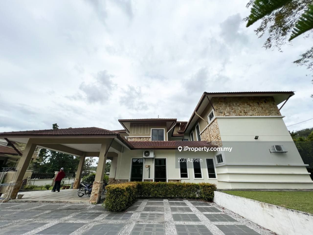 Bangi Bungalow 6 bedrooms for sale