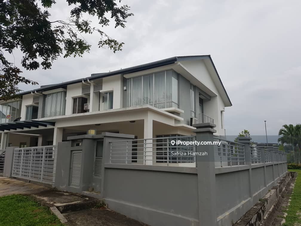 Kajang Corner lot 2sty Terrace/Link House 4+1 bedrooms for sale