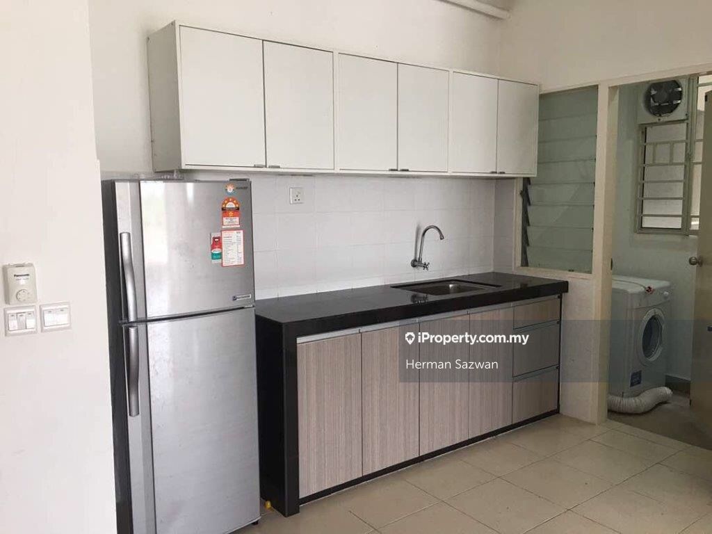 Seri Baiduri Intermediate Apartment 3 Bedrooms For Sale In Setia Alam Selangor Iproperty Com My