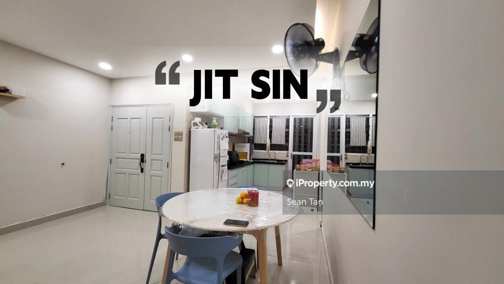 Gurney Park Condominium Condominium 3 bedrooms for sale in Gurney