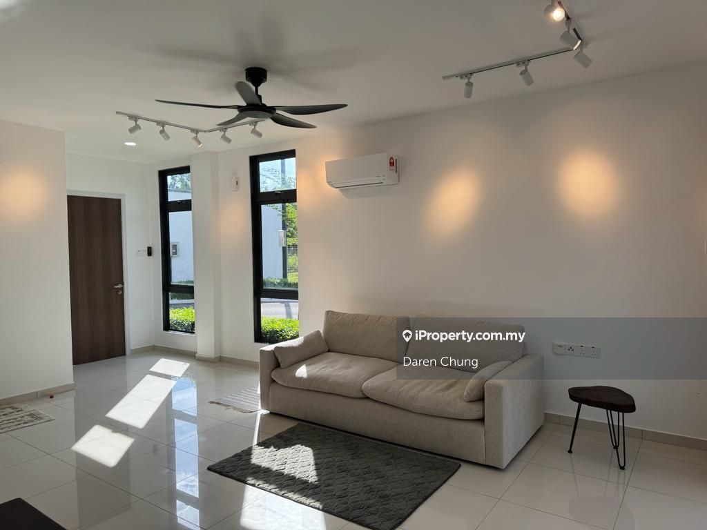 Alyvia Residence Northbank Town House For Rent, Kuching for rent