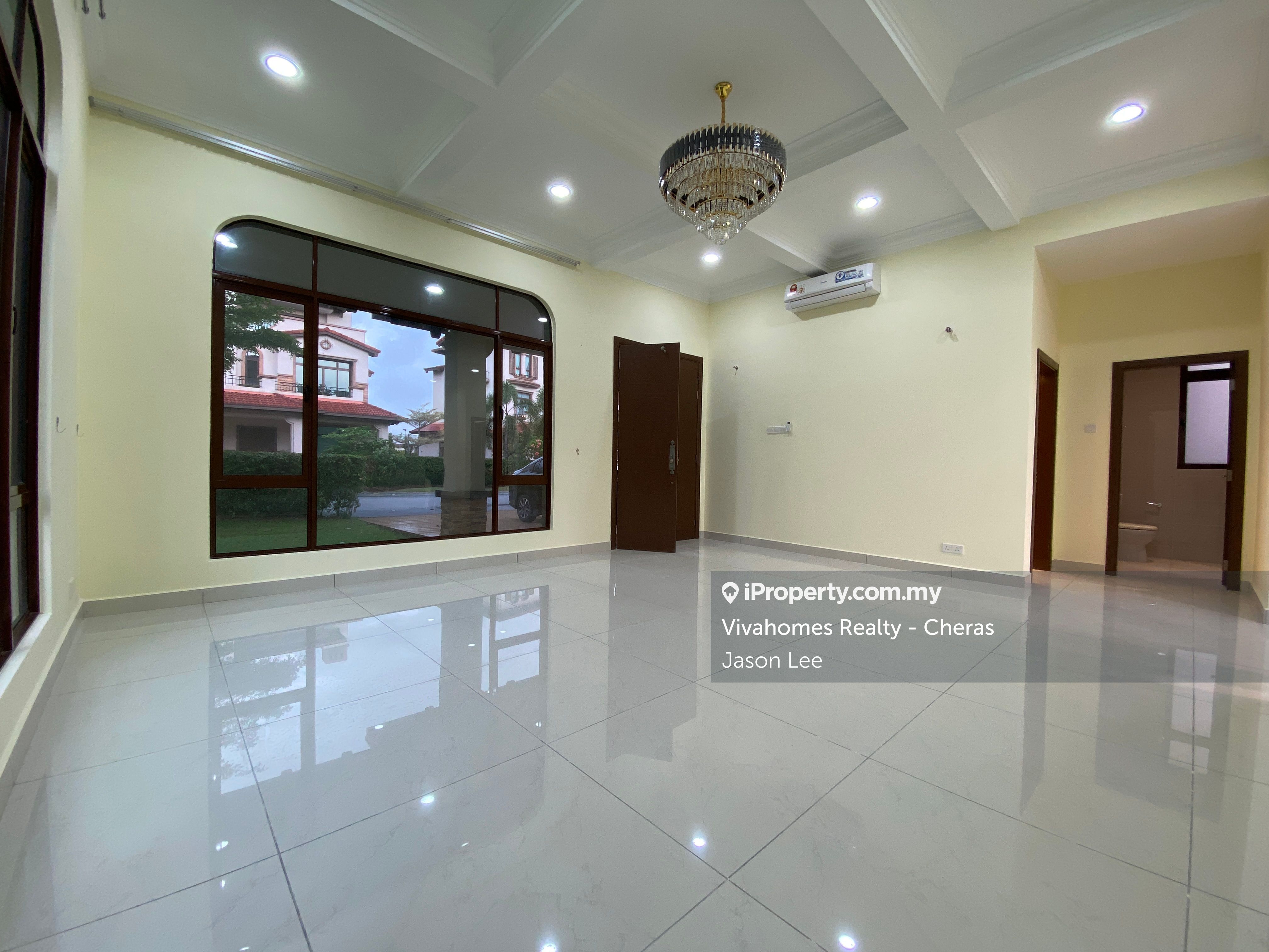 Diamond City, Broga, Semenyih Intermediate Bungalow 6 bedrooms for rent