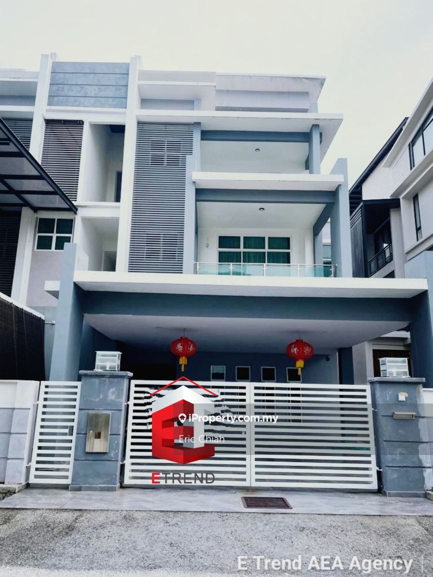 Tok Sira Princeton, Kuantan Intermediate Semidetached House 6 bedrooms