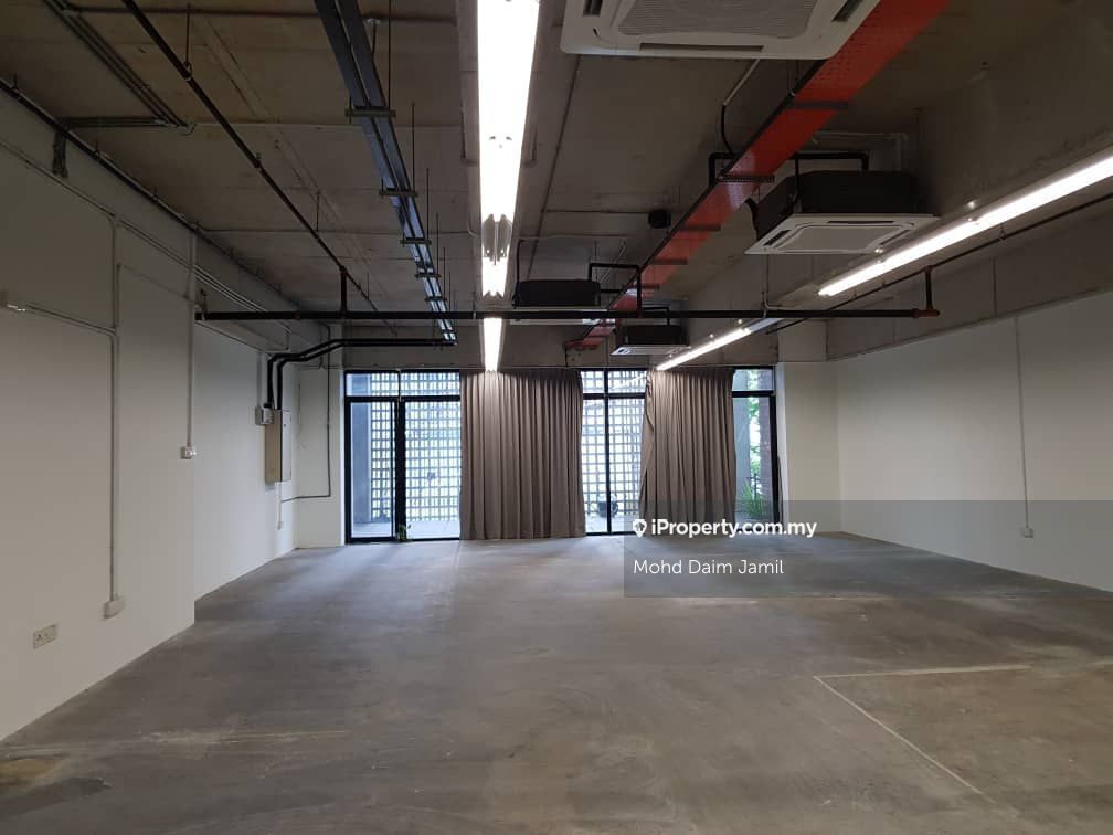 Shop Office Unit Available for sale @ Menara Bata , PJ Trade Centre, Damansara Perdana  ., Damansara Perdana
