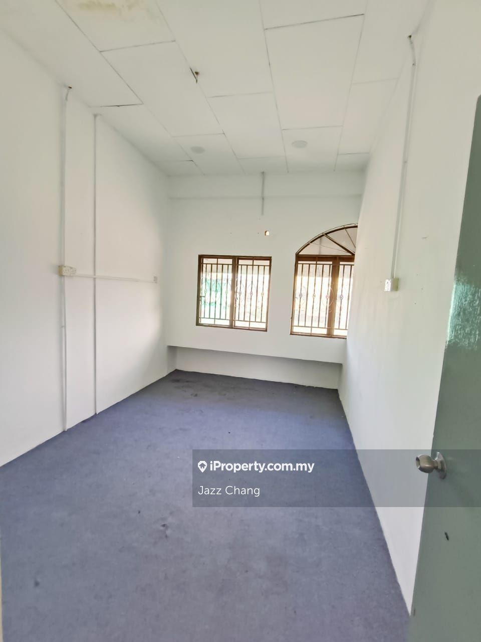 Gunung Rapat , Ipoh Shop 3 bedrooms for rent