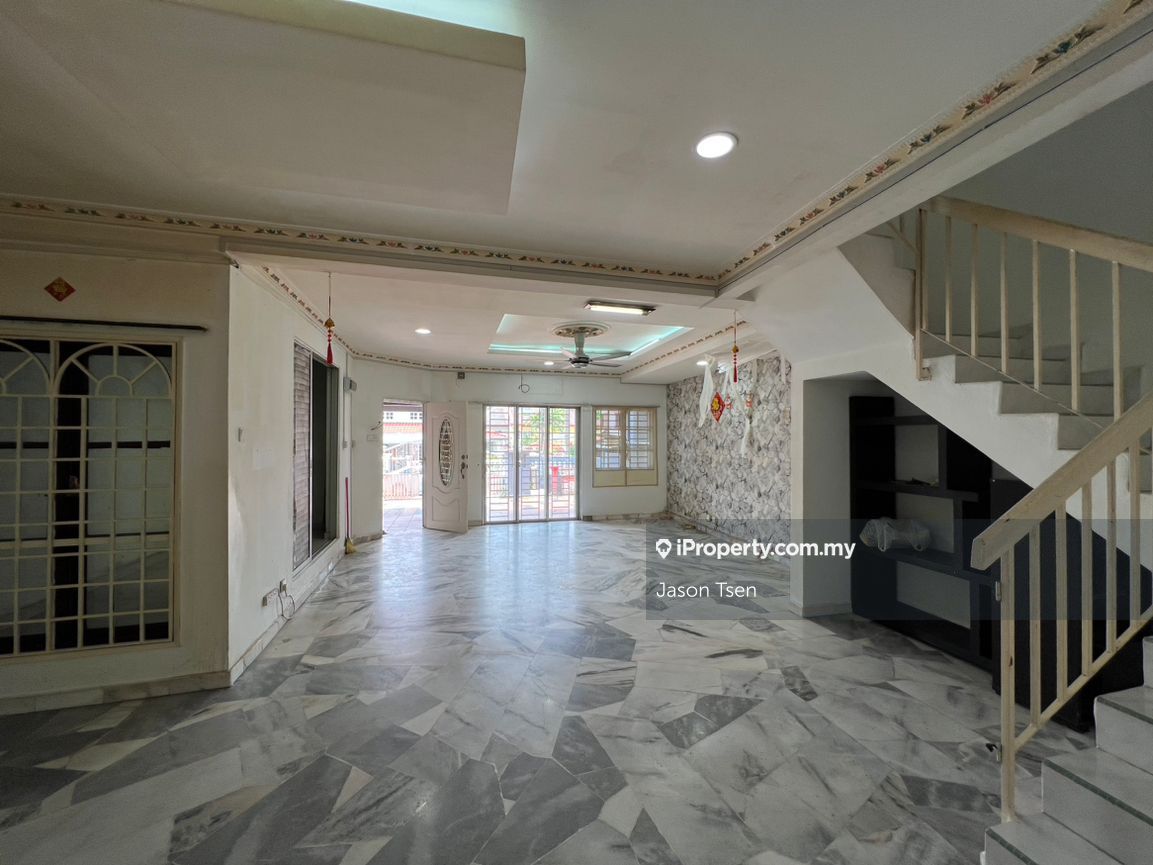 Taman Wawasan, Puchong Intermediate 2sty Terrace/Link House 5 bedrooms