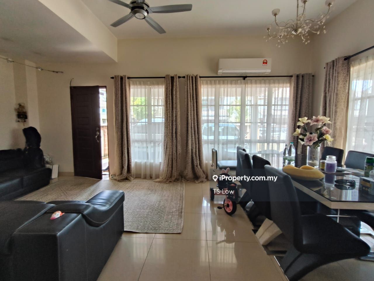 Desa Alam, Shah Alam Intermediate Semi-detached House 4 Bedrooms For 