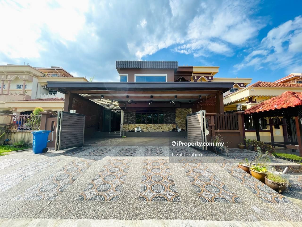 Seksyen 13, Shah Alam Intermediate Semidetached House 4+2 bedrooms for