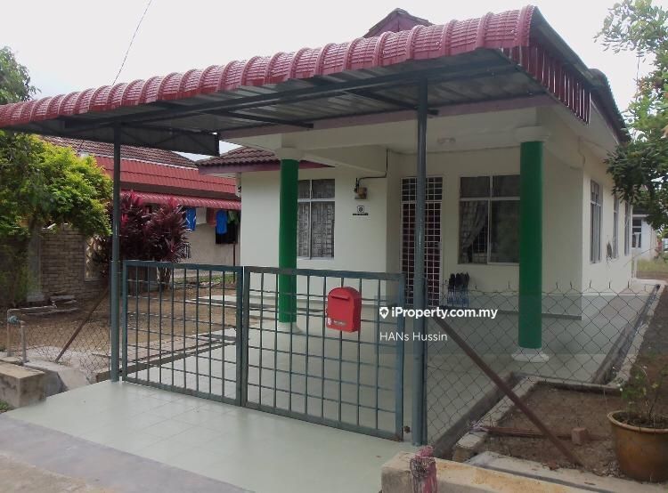 Permatang Badak Kuantan Bungalow 3 Bedrooms For Sale Iproperty Com My