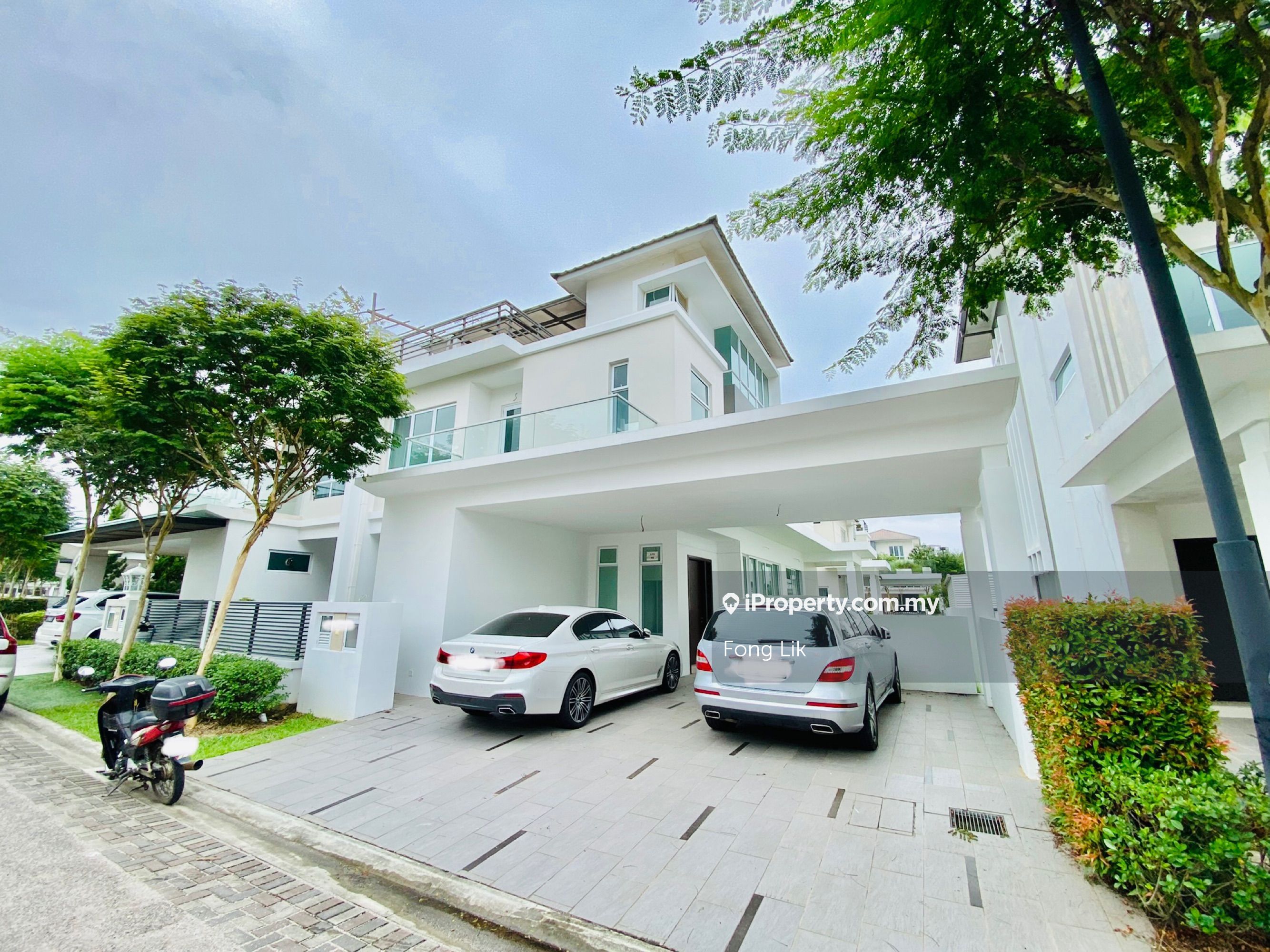 Isola Villas, Senibong Cove, Masai Semidetached House 4+1 bedrooms for