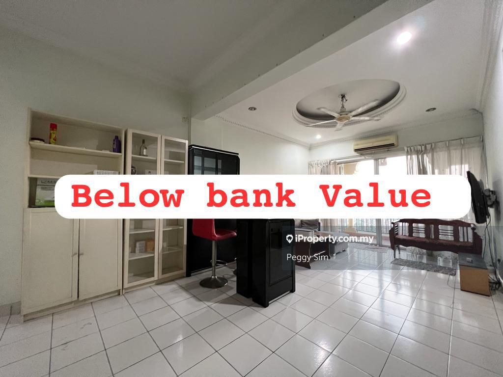 La Vista Condominiums Corner lot Condominium 4 bedrooms for sale in