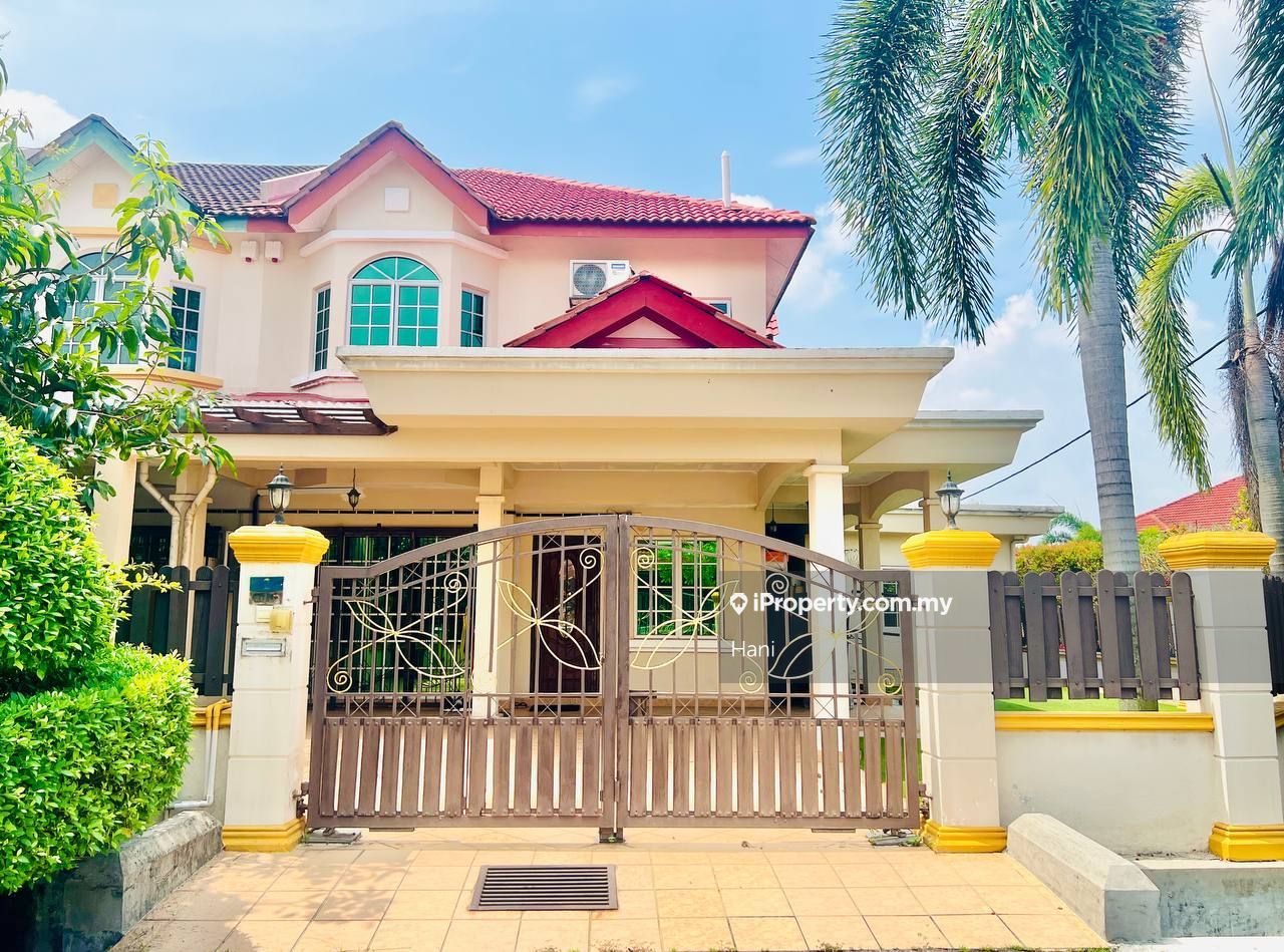 Seksyen 9 Bandar Baru Bangi, Bangi Corner lot 2sty Terrace/Link House