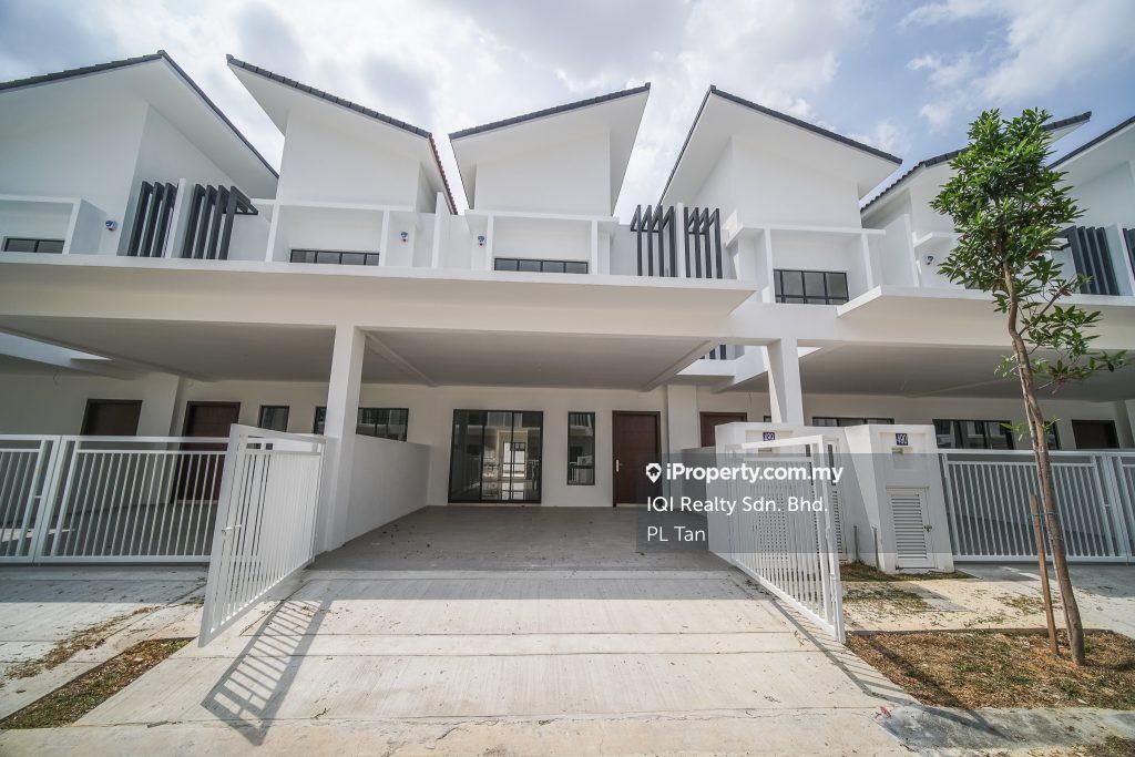 Hijayu 2 Resort Homes Bandar Sri Sendayan , Seremban 2 Intermediate 2