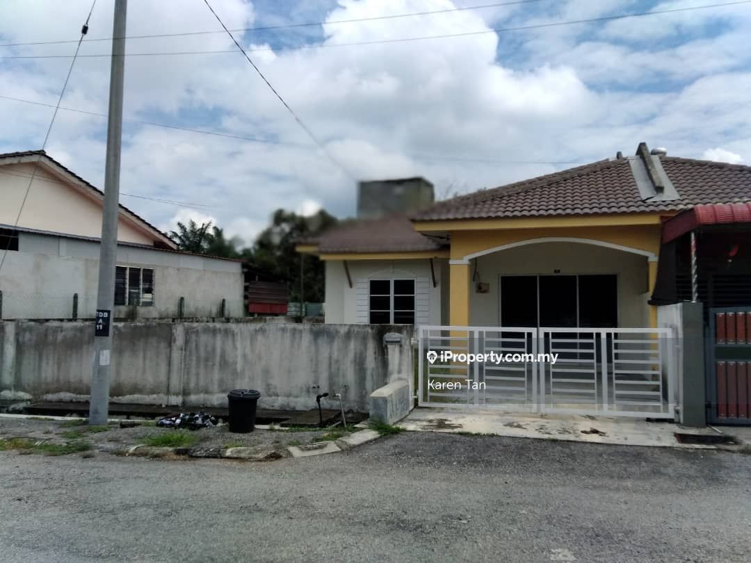 Taman Desa Baru, Ayer Tawar, Sitiawan