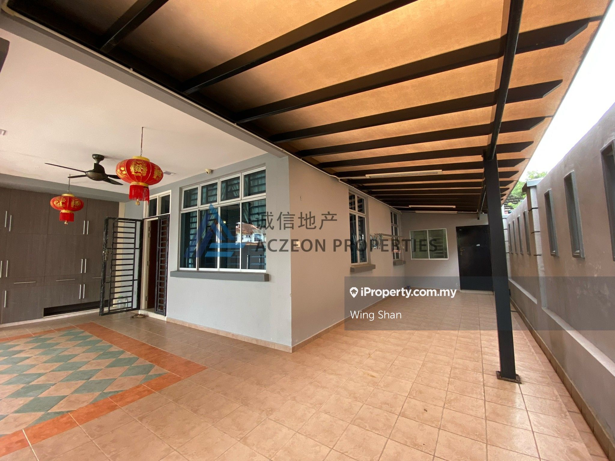Taman Daya, Johor Bahru End lot 1sty Terrace/Link House 3 bedrooms for