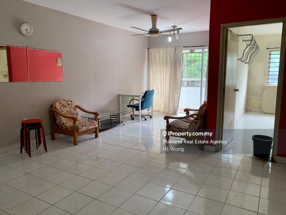 Flora Damansara Apartment, Damansara Perdana for sale RM199000