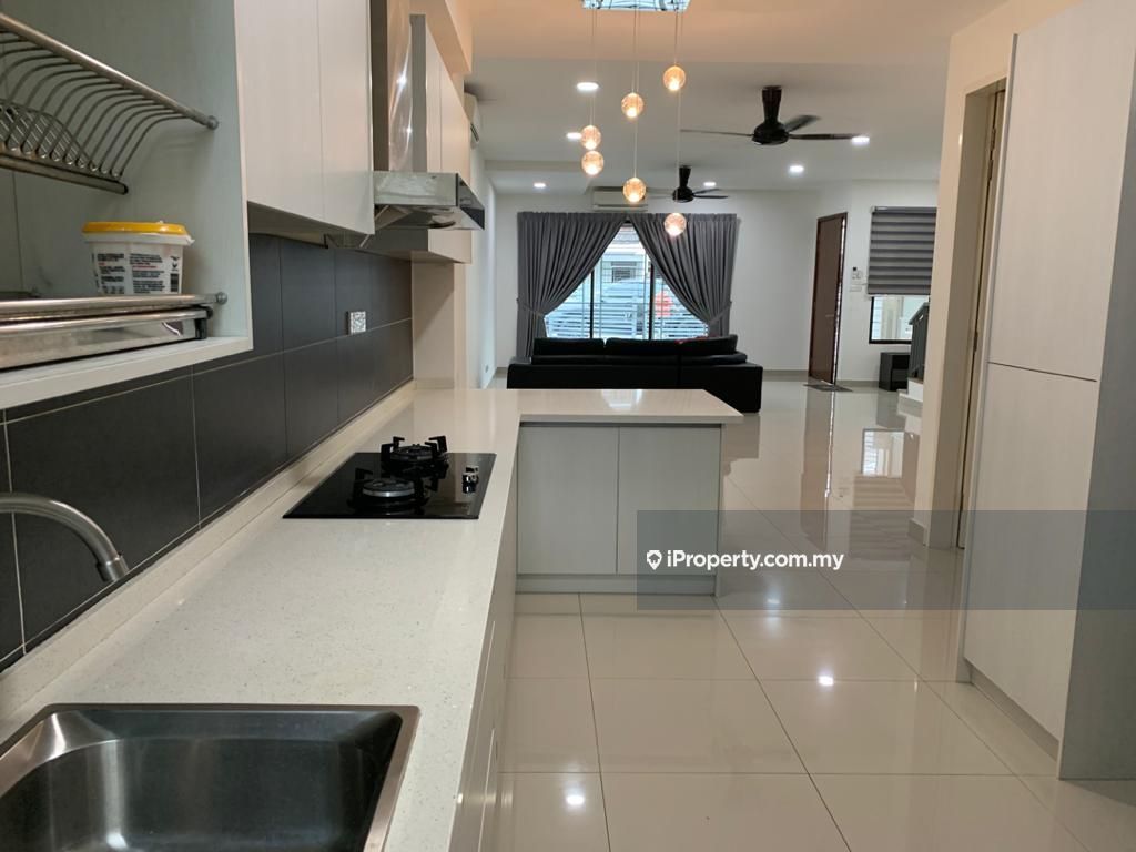 Ceria Residence, Cyberjaya 2-sty Terrace Link House 5 Bedrooms For Rent 