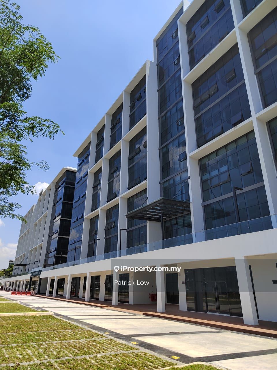 Emhub , Kota Damansara , Persiaran surian , petaling jaya, Kota