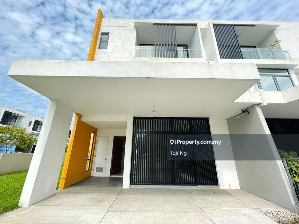 Reed, Lake Fields, Sungai Besi Corner lot 3sty Terrace/Link House 5