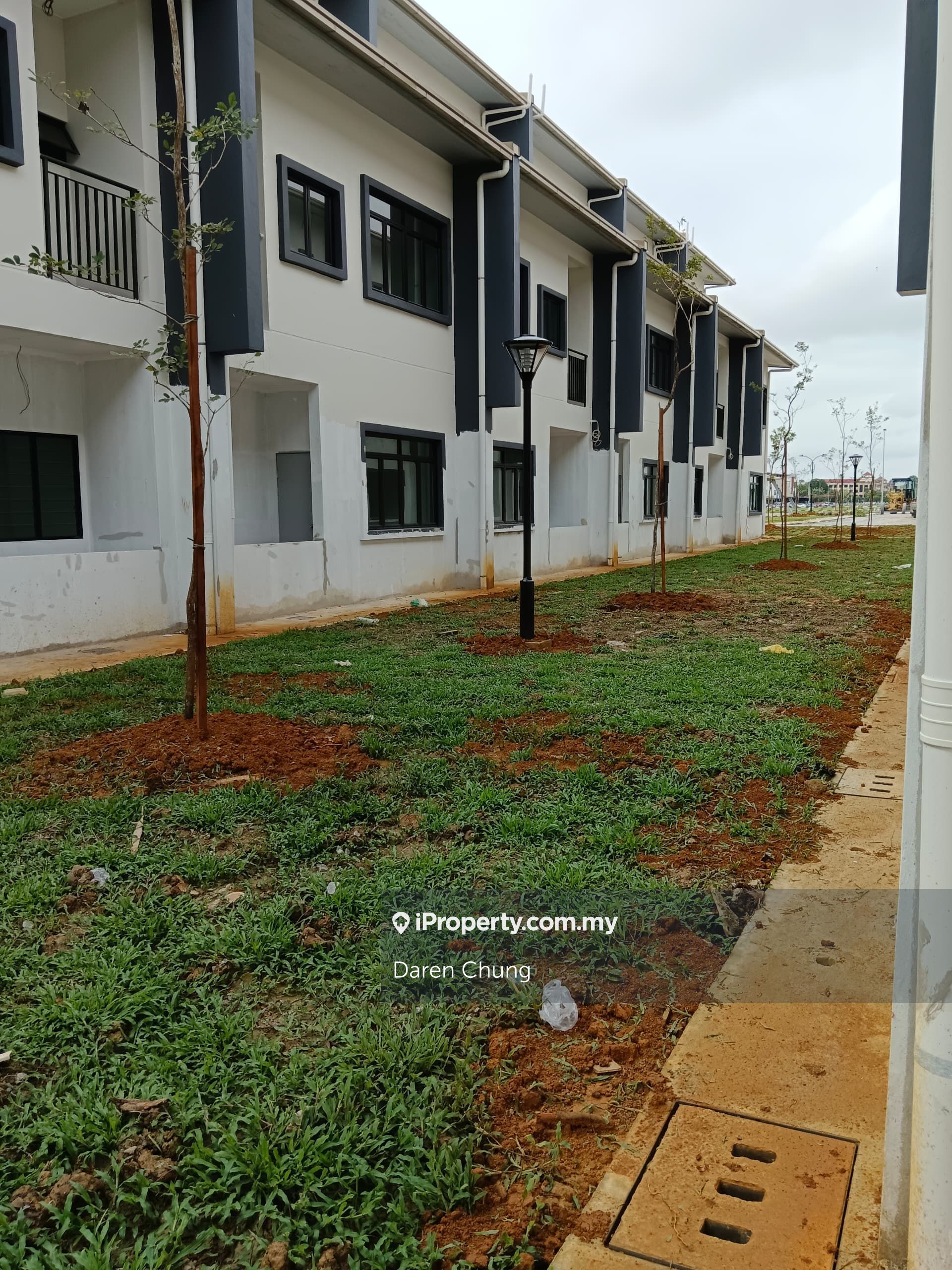 Pine Square Kensho Town House For Rent, Kuching Townhouse 3 bedrooms