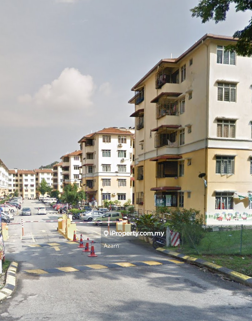 Pangsapuri Sri Baiduri Apartment 4 Bedrooms For Sale In Ampang Selangor Iproperty Com My