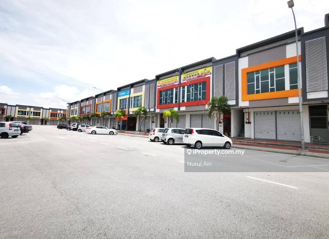 ( FACING MAINROAD ) PUSAT KOMERSIAL BUKIT BLOSSOM, Seremban