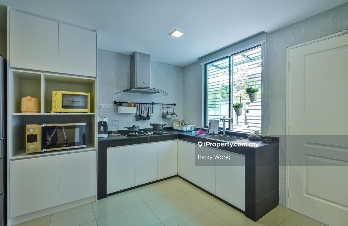Indah Villa Condominium Condominium 3 bedrooms for rent in Bandar ...