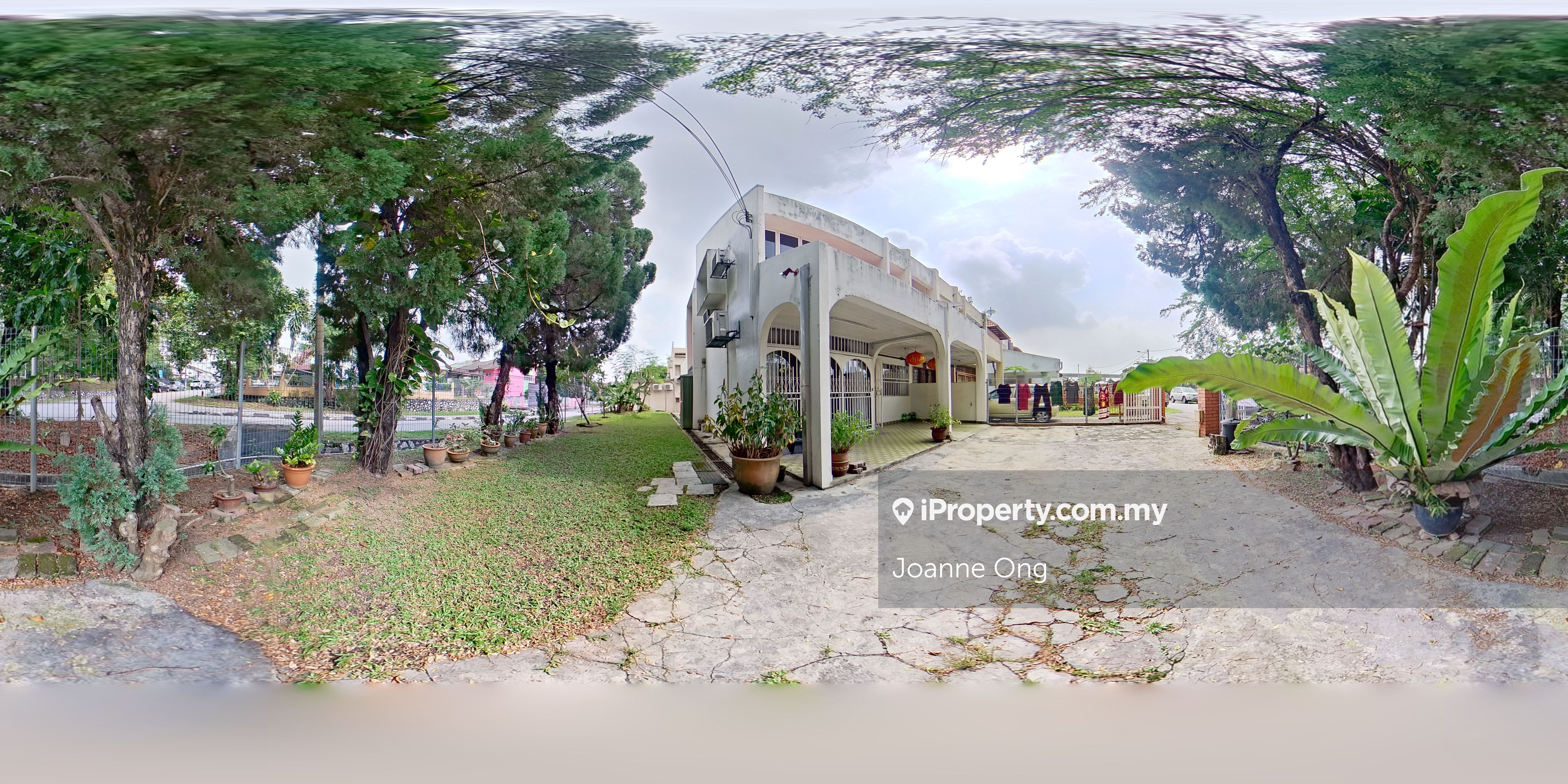 Corner Lot Double Storey Terrace House For Sale @ SS 18 Subang Jaya
