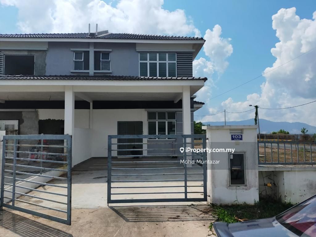 Taman Scientex , Kulai 2sty Terrace/Link House 4 bedrooms for rent