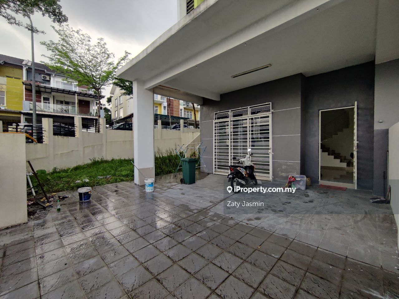 Corner 3 Stry Terrace D’Impian Tropika Balakong, Balakong 3sty Terrace