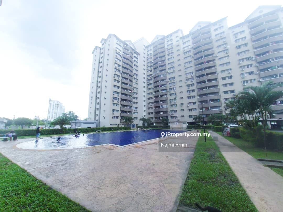 Sentul Utama Condominium Condominium 3 bedrooms for sale in Sentul