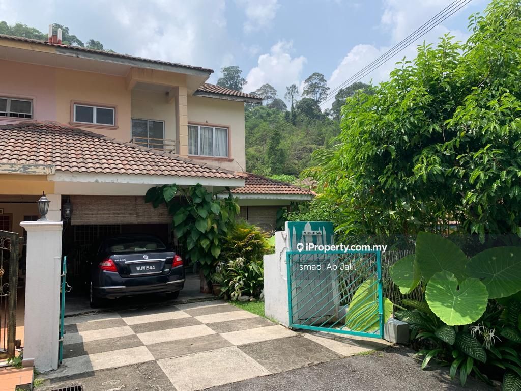 Ukay Perdana, Ampang Corner lot 2sty Terrace/Link House 4 bedrooms for sale