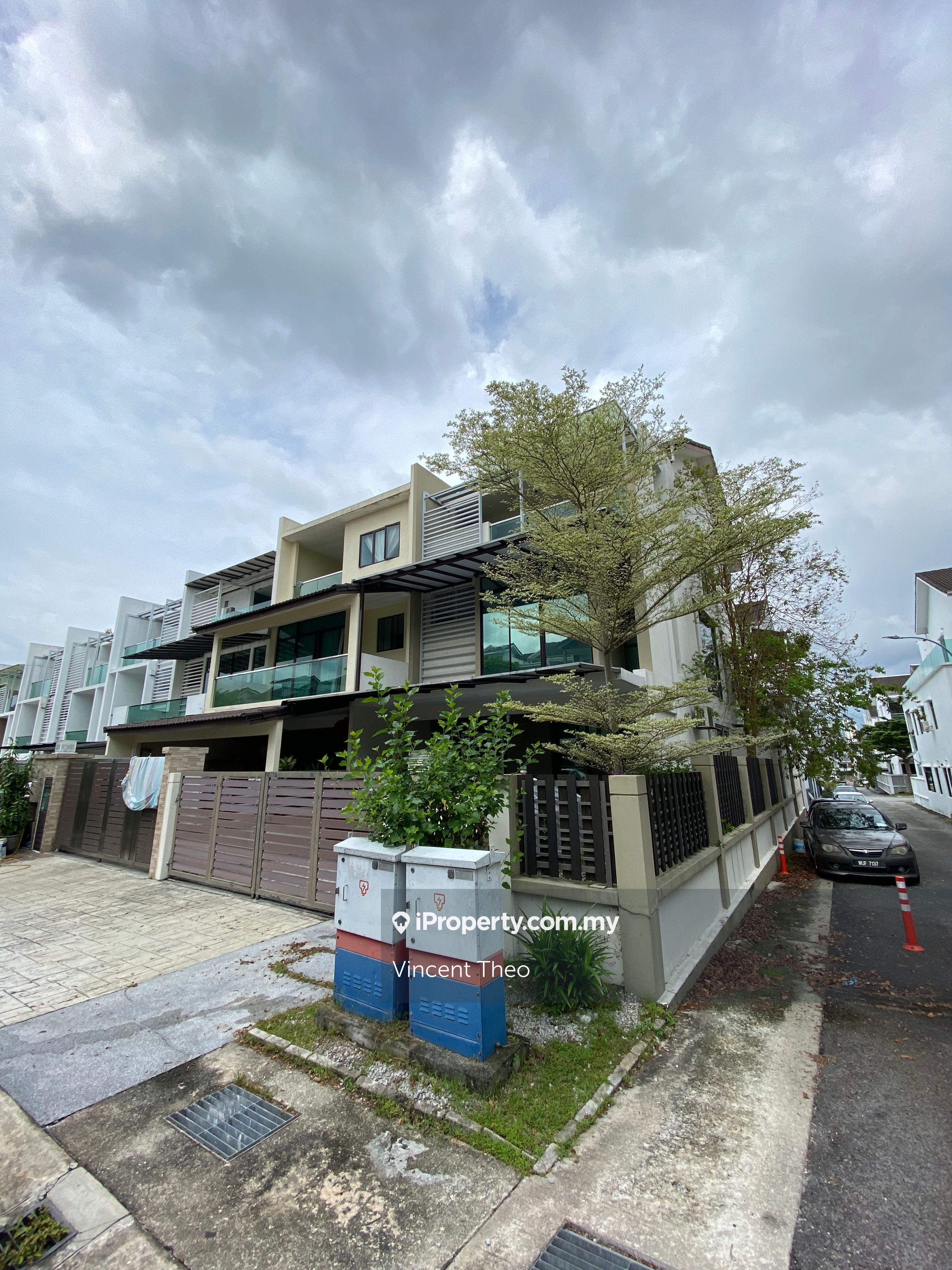Kinrara residence , Bandar Kinrara End lot 3sty Terrace/Link House 5