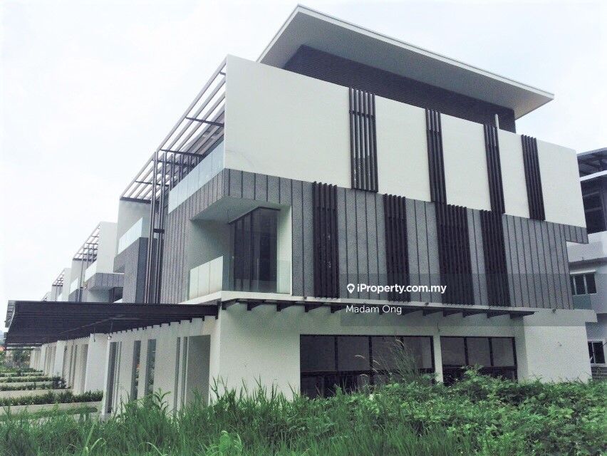 The Maisons, Perdana Lakeview East, Cyberjaya for sale RM3300000