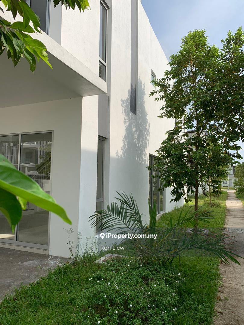 Cyberjaya, Dengkil