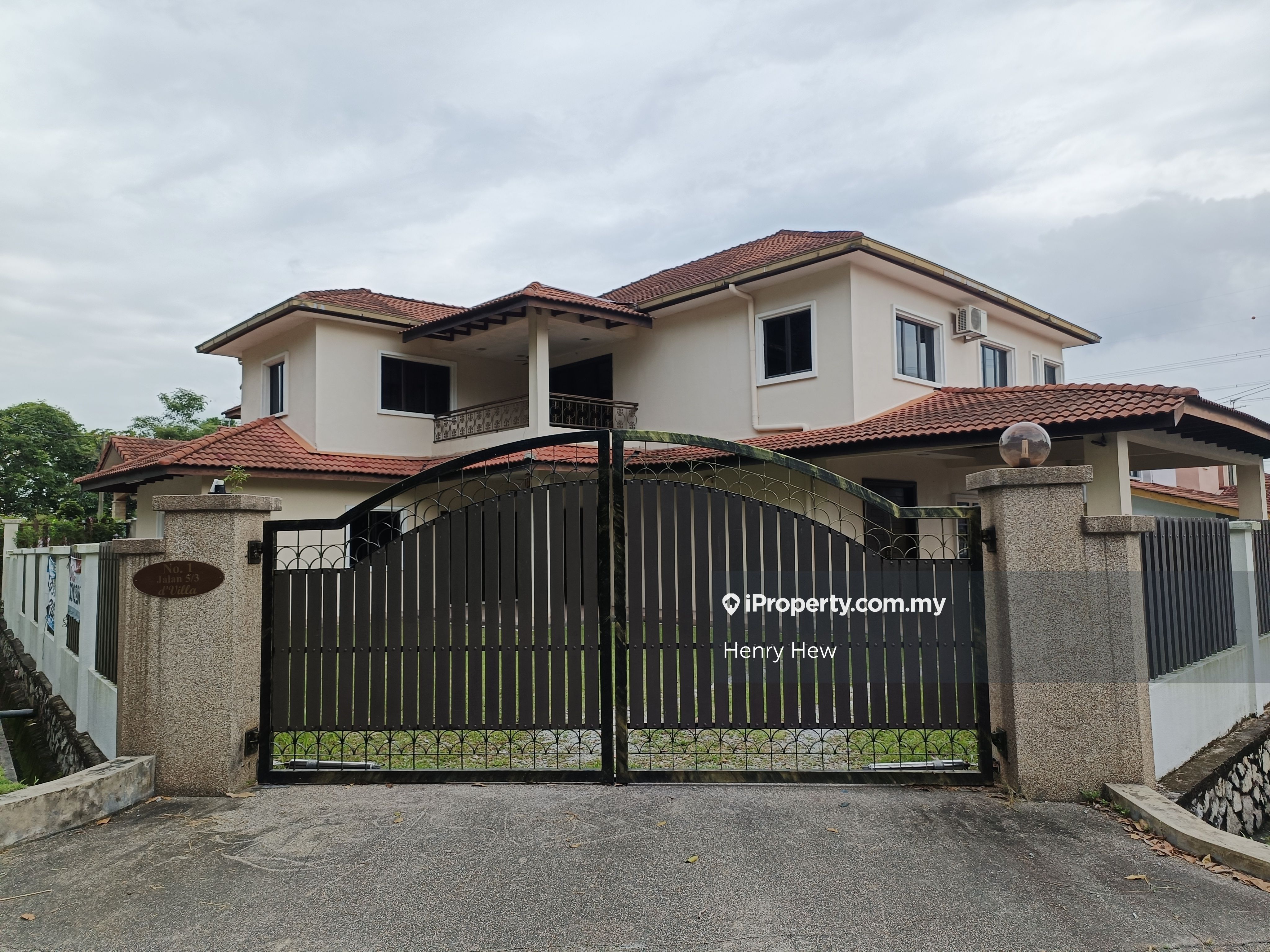 Bandar Sunway Semenyih, Semenyih Corner Lot Bungalow 5 Bedrooms For 