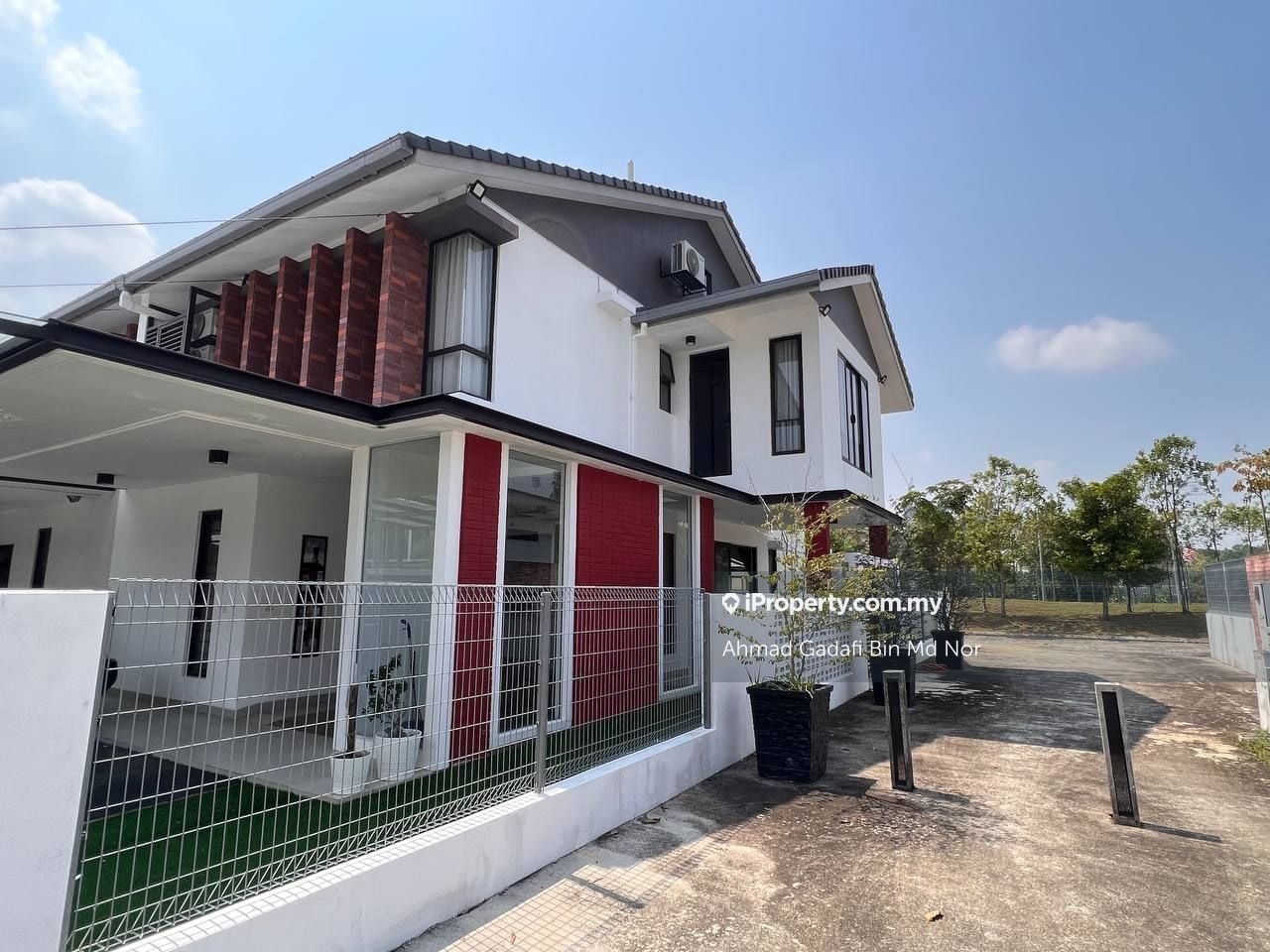 ELMINA VALLEY 2, Shah Alam End lot 2sty Terrace/Link House 4 bedrooms