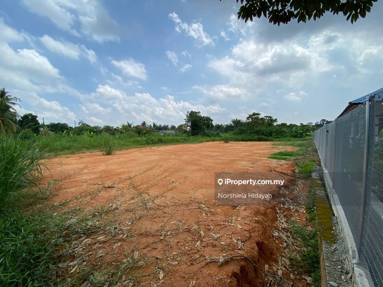 Lot Banglo Geran Individu Jln Belimbing Meru Klang, Klang Bungalow Land
