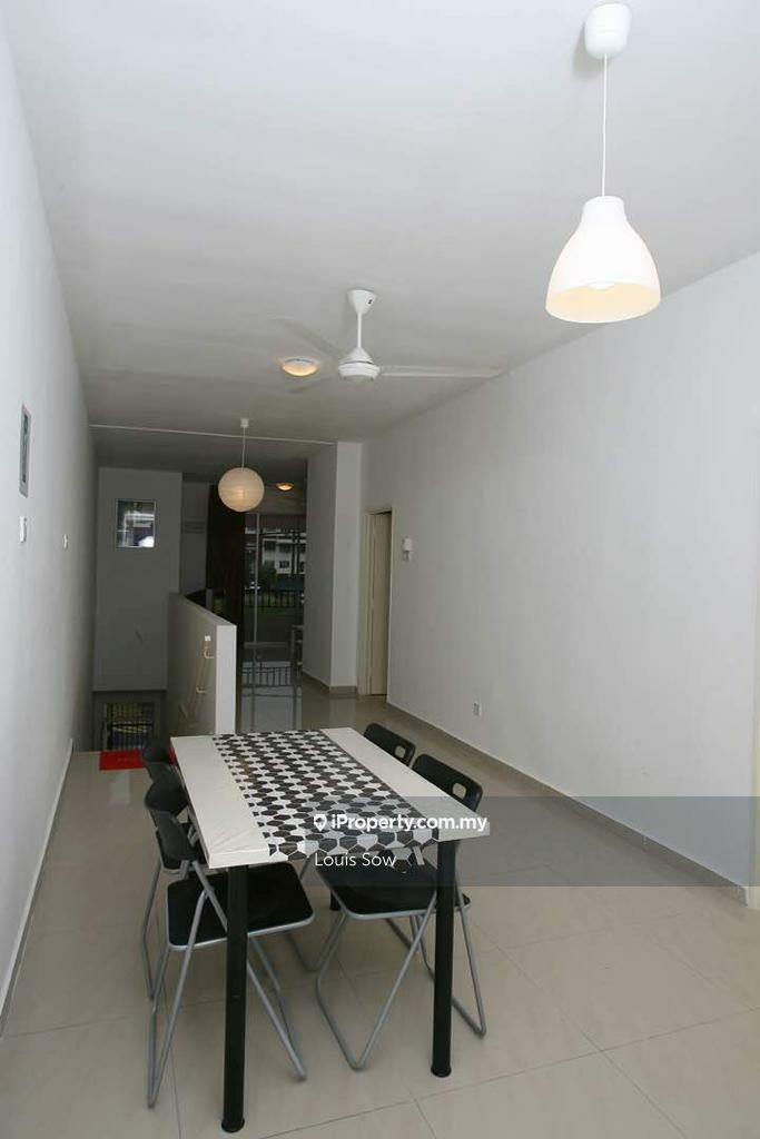 Bayu parkville Town house, Balakong Intermediate Townhouse 3 bedrooms