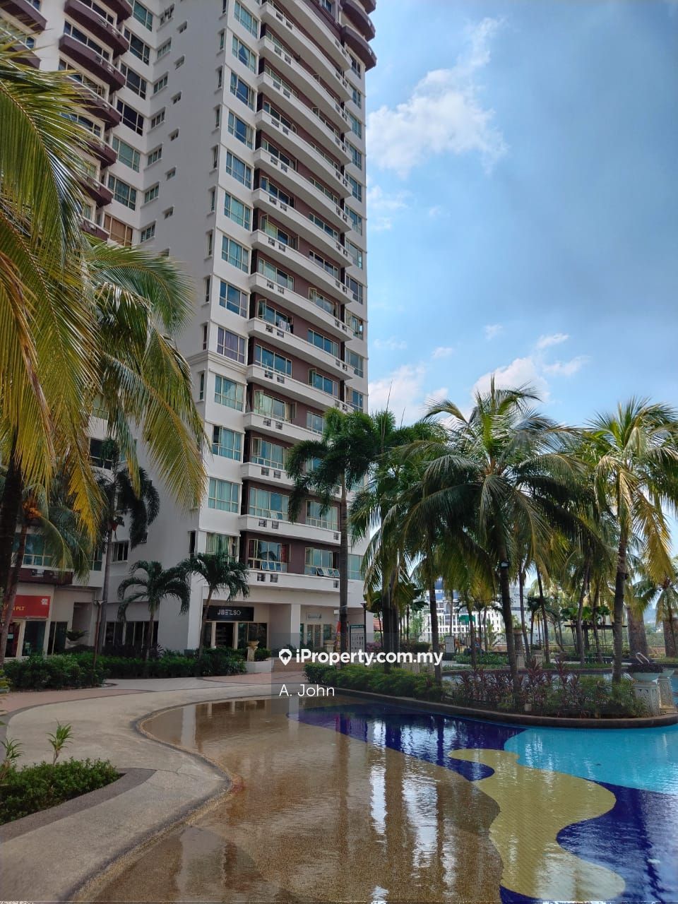 East Lake Residence Duplex Condominium 5 bedrooms for rent in Seri