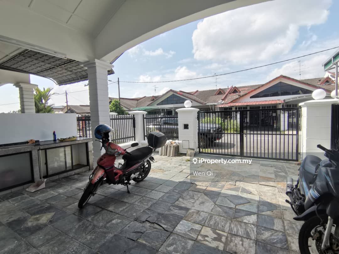 Taman sutera, Skudai 1-sty Terrace/Link House 3 bedrooms for rent ...