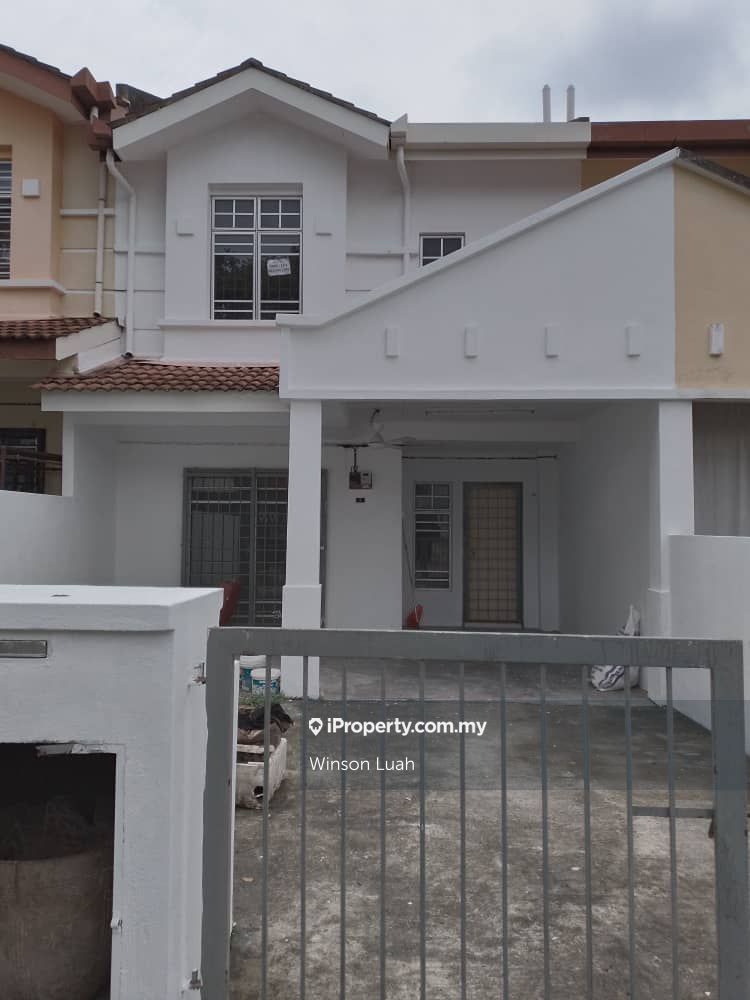 Taman Ukay Bestari,ampang, Ampang 2sty Terrace/Link House 4 bedrooms