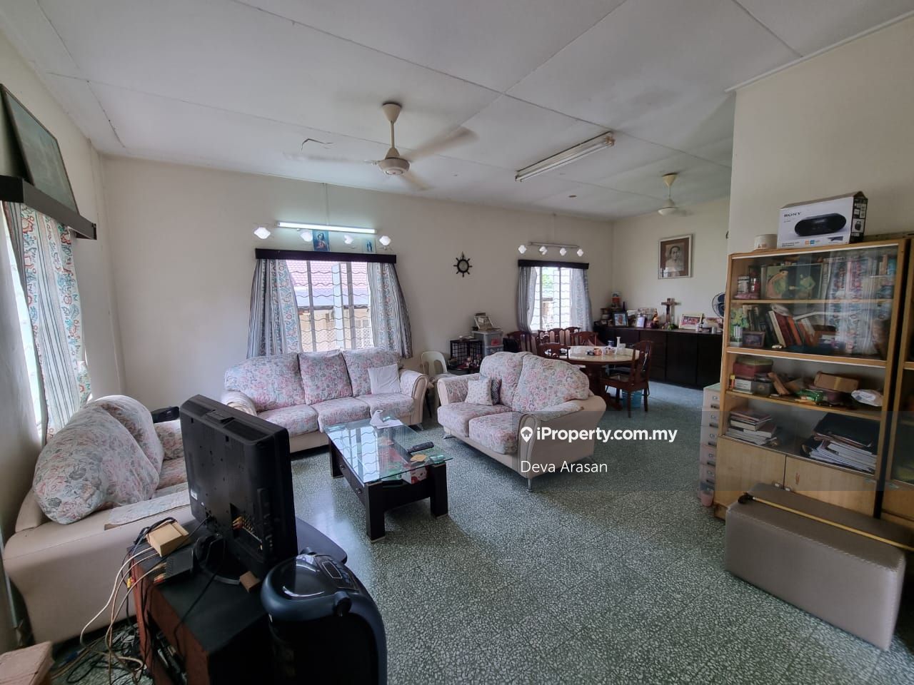 Section 12/Seksyen 12, Petaling Jaya Intermediate Bungalow 3 bedrooms for sale