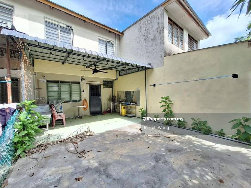 Gunung Rapat, Ipoh Intermediate 2sty Terrace/Link House 3 bedrooms for