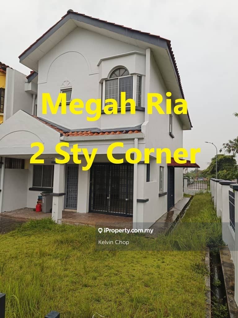 Taman Megah Ria, Masai Corner lot 2sty Terrace/Link House 4 bedrooms
