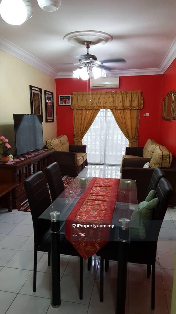Laksamana Puri Condominium 3 bedrooms for sale in Batu Caves, Selangor