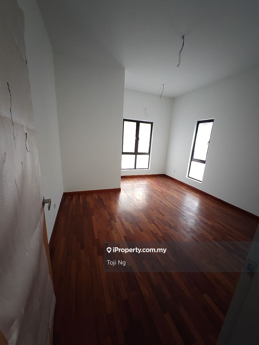 Terrace House in Bandar Kinrara — photo 12 of 17
